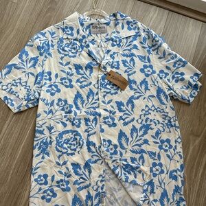 Original Paperbacks White Short-Sleeve Button-Down Shirt with Blue Floral Print